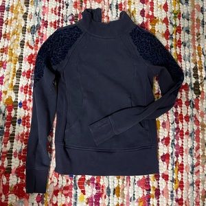Lululemon sweatshirt